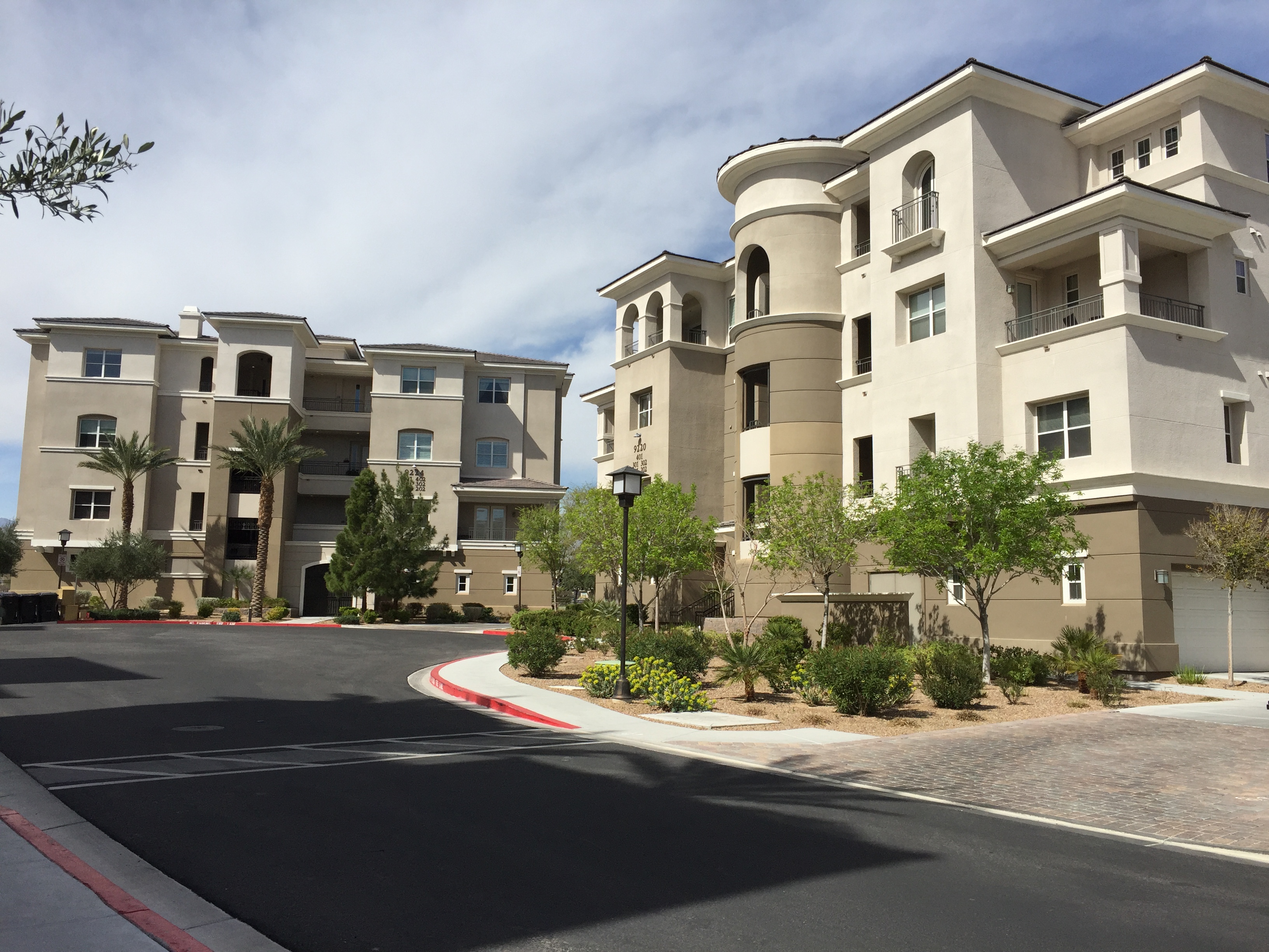 Mira Villa Golf Course Condos in Summerlin Mira Villa Golf Course Condos in Summerlin