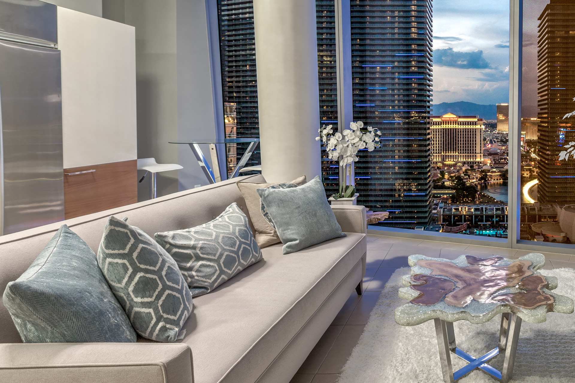Veer Towers 1 BR Condo For Sale Veer Towers 1 BR Condo For Sale
